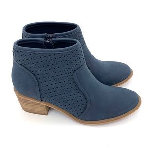 dark navy blue booties